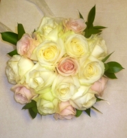 BR2 PINK AND IVORY ROSE HAND TIED