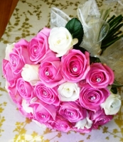 BR4 AQUA PINK AND IVORY ROSE HAND TIED